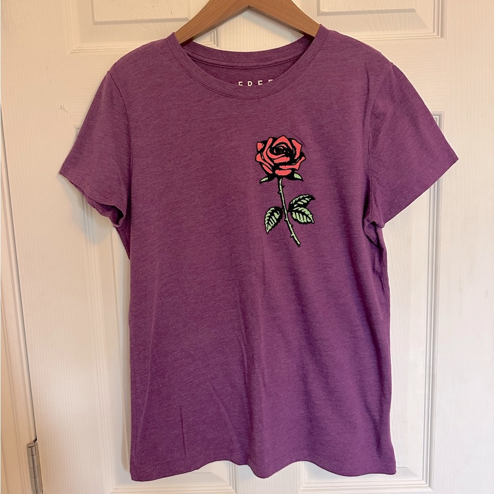 Free State Purple Tee with Rose Appliqué, size XL
